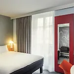 Ibis Perret 3*