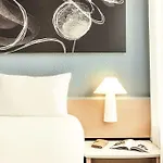 Ibis Perret 3*