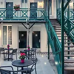 Ibis Perret Hotel 3*