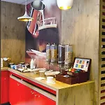 Ibis Perret Levallois-Perret