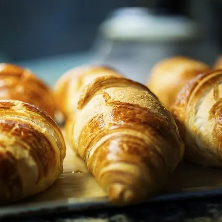 Ibis Perret 3* לוולואה פרה