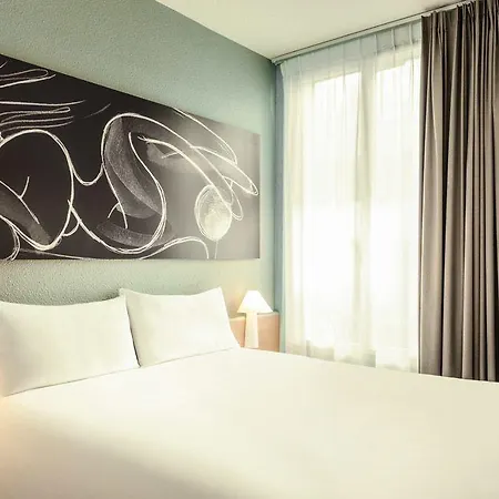 Ibis Perret Hotel