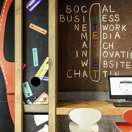 Ibis Perret מלון לוולואה פרה