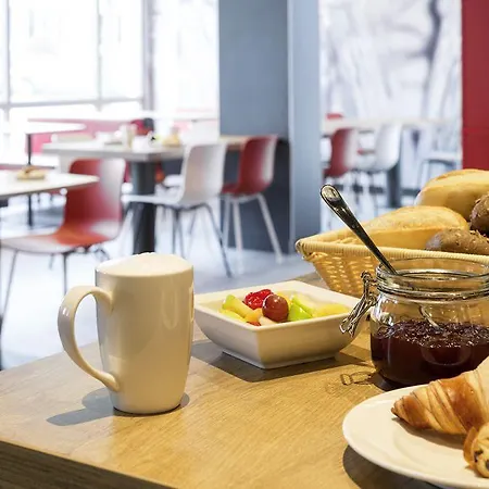 Ibis Perret Hotell Levallois-Perret