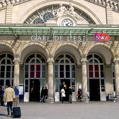 酒店 勒瓦卢瓦佩雷宜必思酒店