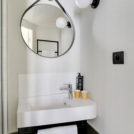Hotel Ibis Perret 3*