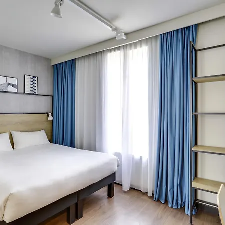 Ibis Perret