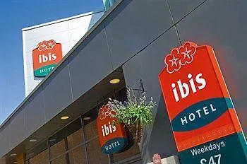 勒瓦卢瓦佩雷宜必思酒店 3*