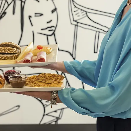 Ibis Perret לוולואה פרה