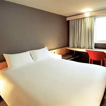 Ibis Perret 3* ルヴァロワ＝ペレ