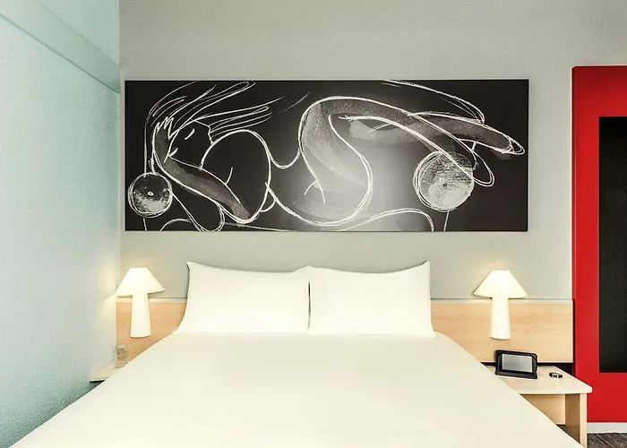 Ibis Perret Otel 3*