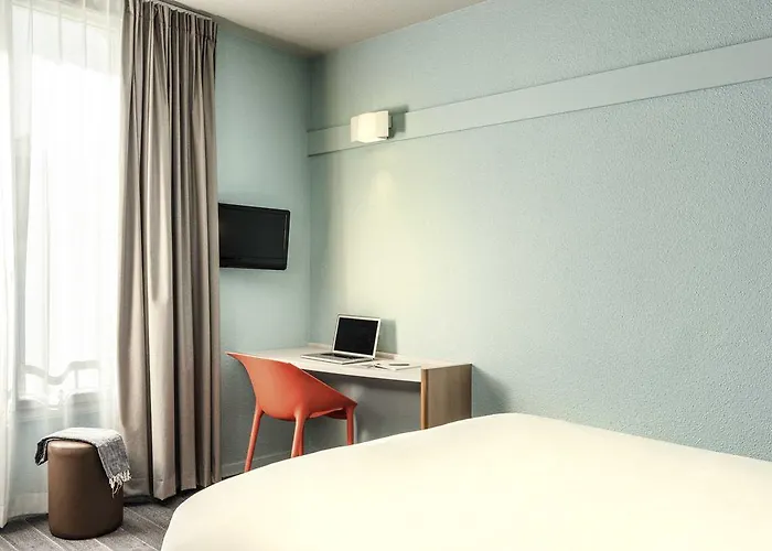 Ibis Perret